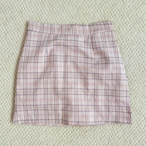 Pink Plaid Preppy Skirt - Picture 3 of 3